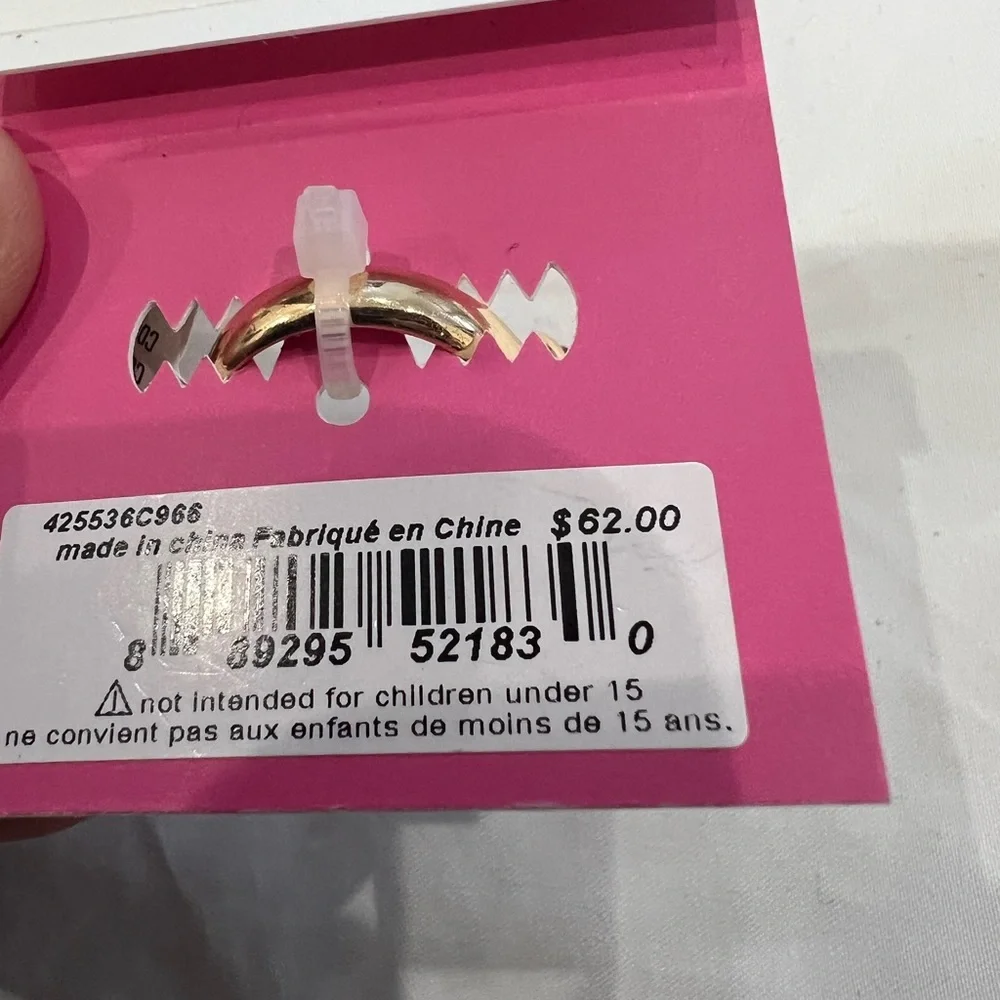 Betsy Johnson ring - Picture 7 of 7